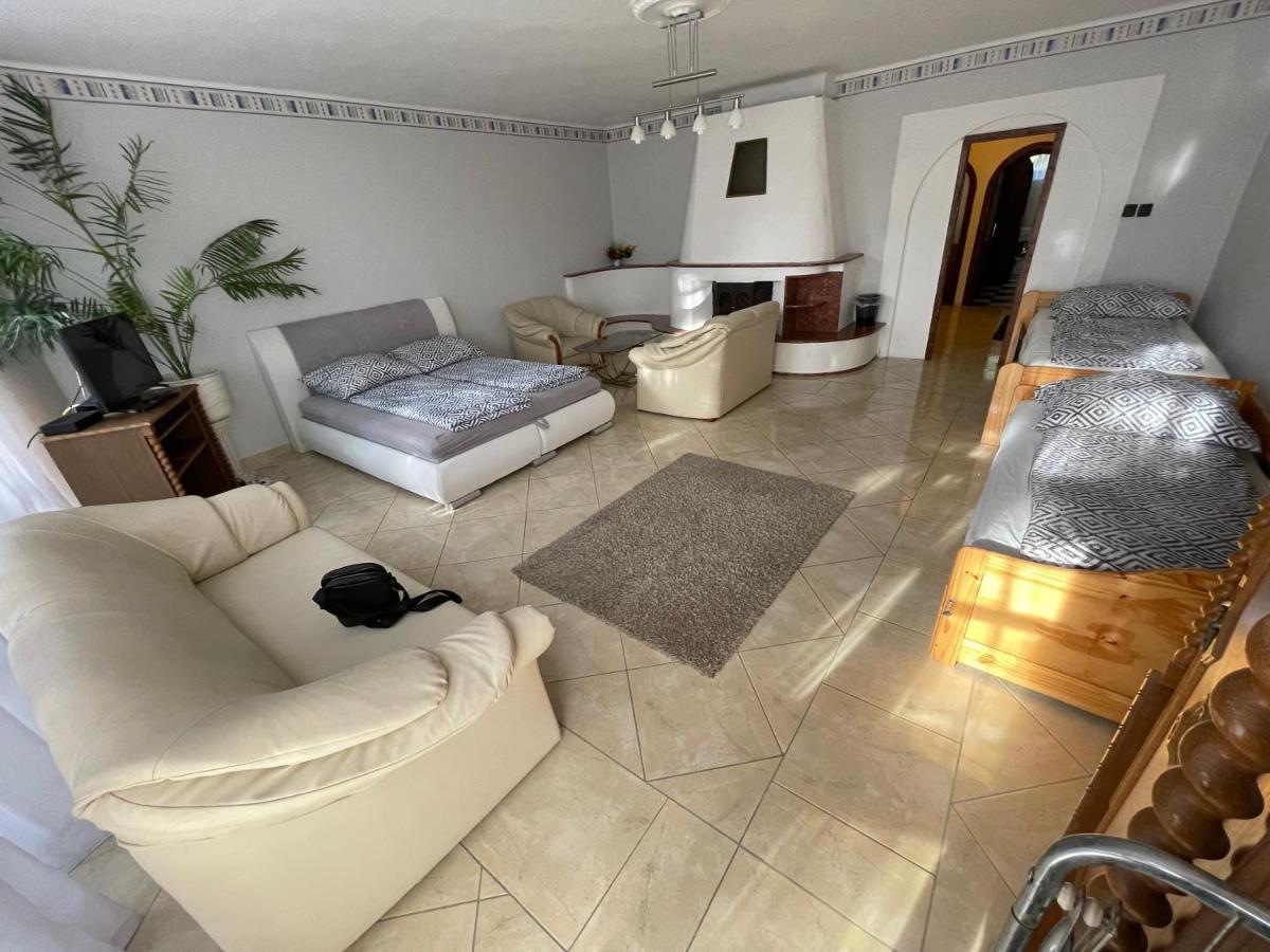 Szimpla Vendeghaz Hotell Miskolc Exteriör bild