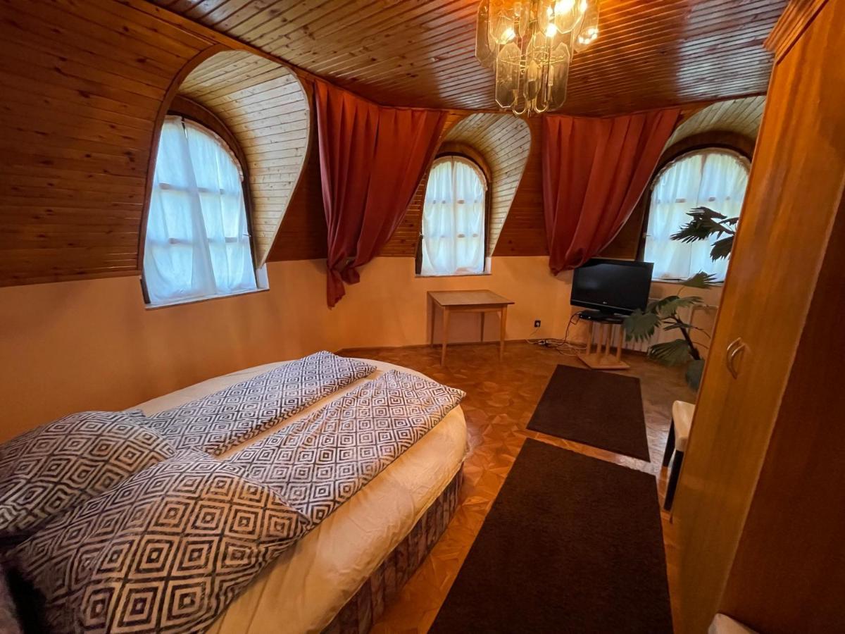 Szimpla Vendeghaz Hotell Miskolc Exteriör bild